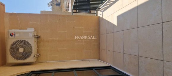 3 bedrooms Apartment in Xaghra, Malta No. 11674 11