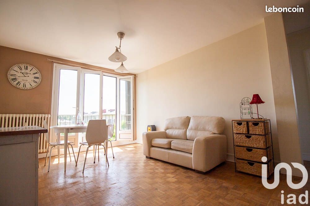 2 bedrooms Apartment in Compiegne, France No. 157586