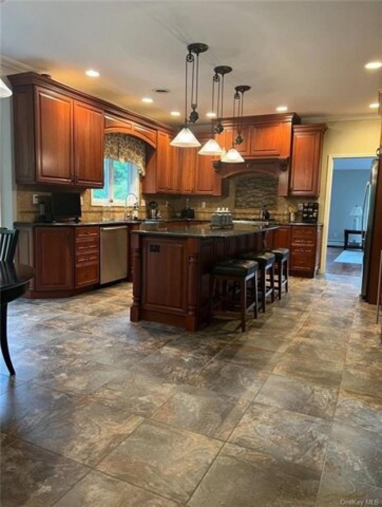 5 bedrooms House in Stony Point, USA No. 393747