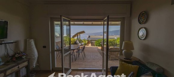 2 bedrooms Villa in Stalettì, Italy No. 291278 4