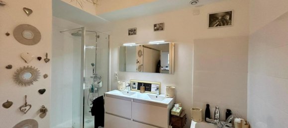 2 bedrooms Apartment in Saint-Chamond, France No. 193972 19