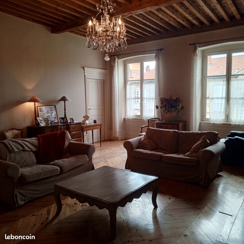 Apartamento de 5 dormitorios en Issoire, France No. 317163