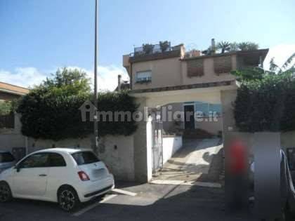 5-Zimmer Haus in Rome, Italy, Nr. 386525