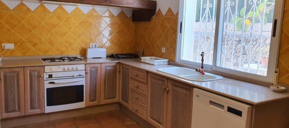 6 bedrooms Villa in Alicante, Spain No. 70784 3