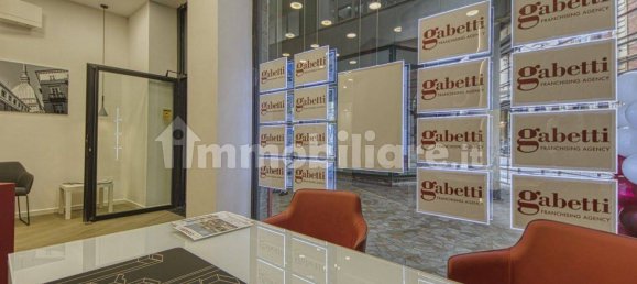 2 bedrooms Apartment in Turin, Italy No. 60819 16