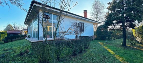 5 rooms Villa in Albairate, Italy No. 84395 4