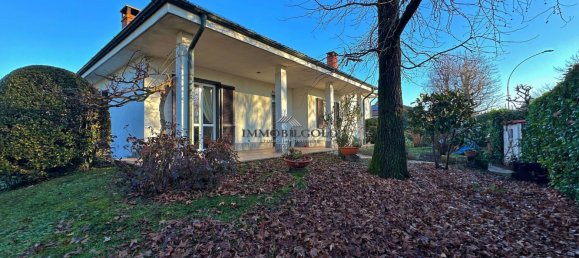 5 rooms Villa in Albairate, Italy No. 84395 3