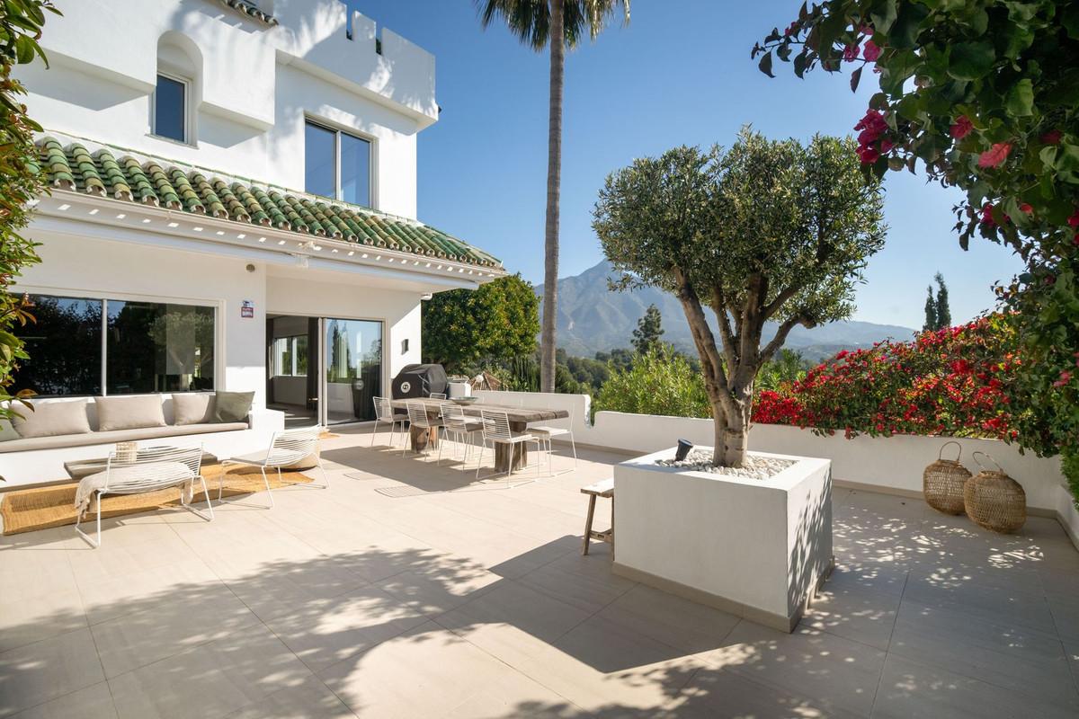 4 bedrooms Townhouse in Marbella, Spain No. 102136