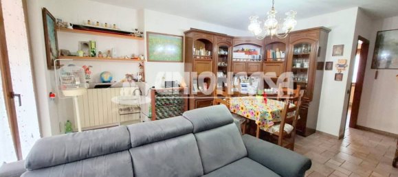 4 غرف نوم فيلا في Solbiate con Cagno, Italy رقم 270412 4