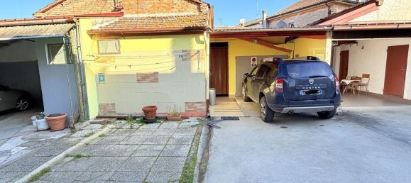4 rooms House in Argenta, Italy No. 100871 4