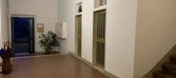 3 rooms Apartment in Capraia e Limite, Italy No. 40029 17