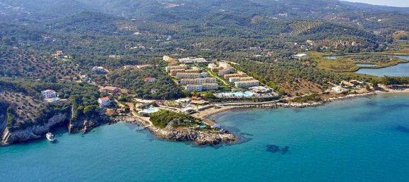 4010m² Hotel for sale in Corfu, Central Corfu and Diapontian Islands, Corfu, Ionian Islands, Peloponnese, Western Greece and the Ionian, Greece № 6396 2