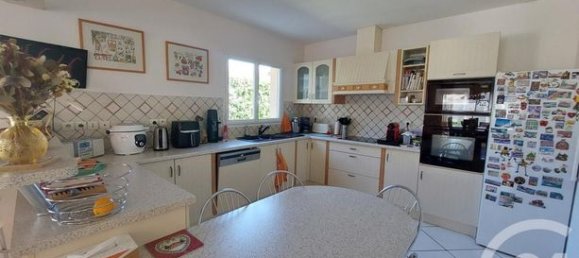 4 bedrooms House in Morlaas, France No. 309177 13