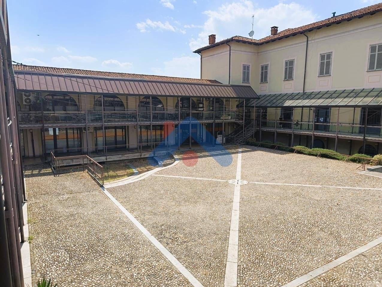 1 room Commercial property in Chieri, Italy No. 84924