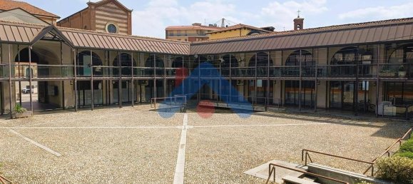 1 room Commercial property in Chieri, Italy No. 84924 3
