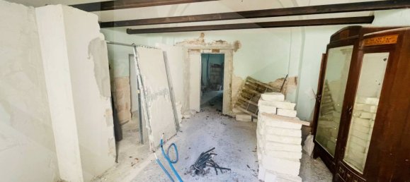 2-Zimmer Haus in Valenzano, Italy, Nr. 19051 3