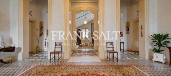 4 غرف نوم فندق في Tarxien, Malta رقم 2711 9