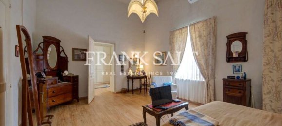 4 غرف نوم فندق في Tarxien, Malta رقم 2711 17