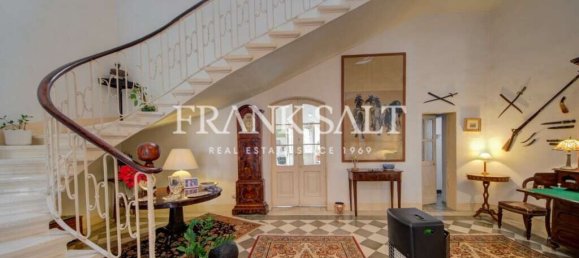 4 غرف نوم فندق في Tarxien, Malta رقم 2711 8