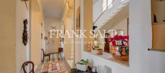 4 غرف نوم فندق في Tarxien, Malta رقم 2711 7