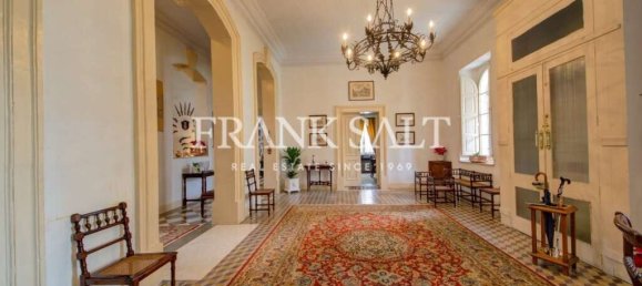 4 غرف نوم فندق في Tarxien, Malta رقم 2711 3