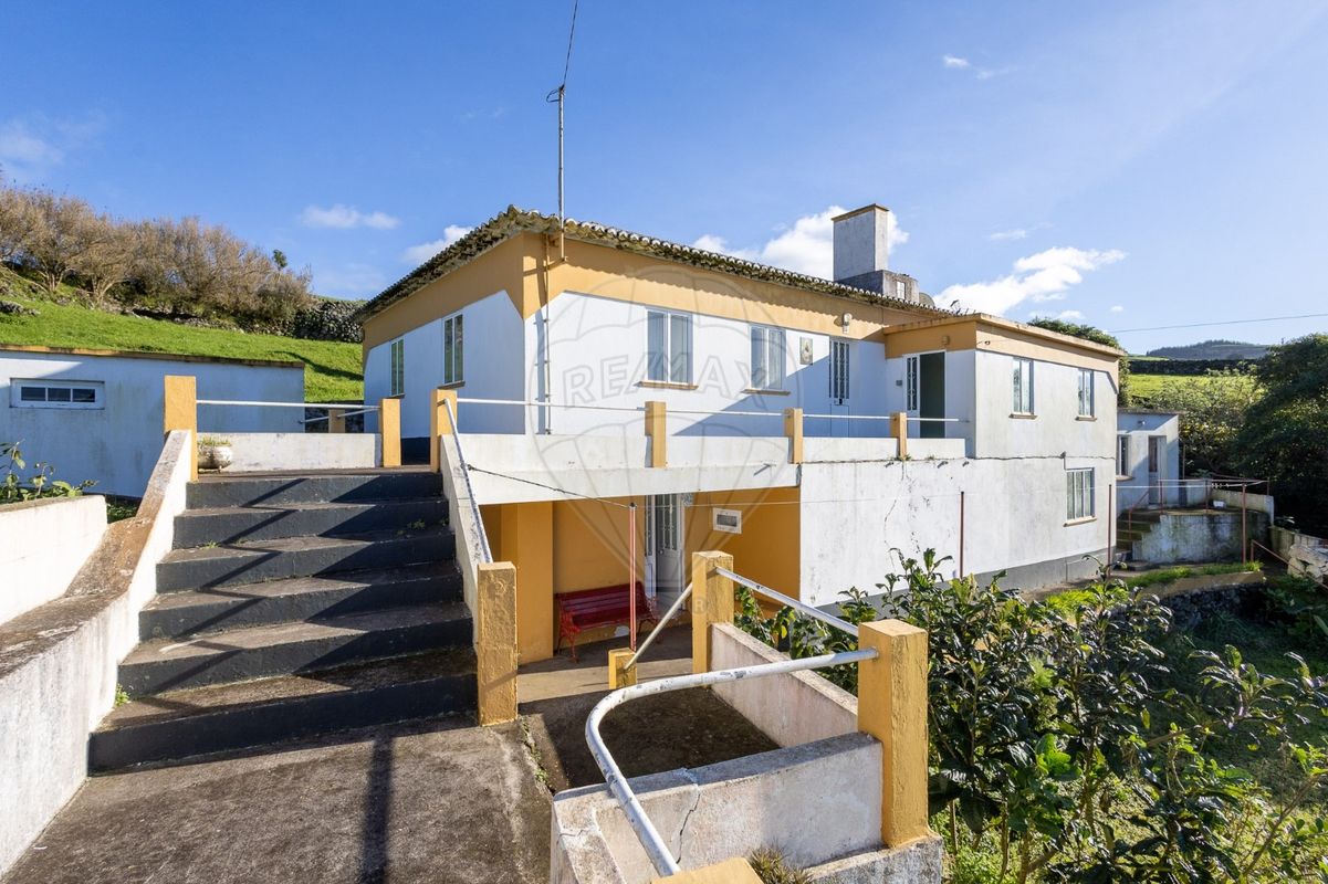 4 bedrooms House in Angra do Heroismo, Portugal No. 45322