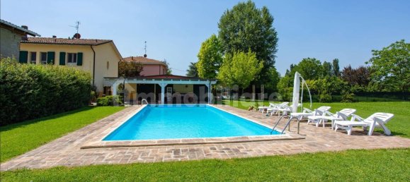 3 bedrooms Villa in Castel Maggiore, Italy No. 132206 2