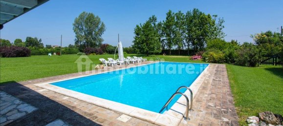 3 bedrooms Villa in Castel Maggiore, Italy No. 132206 3