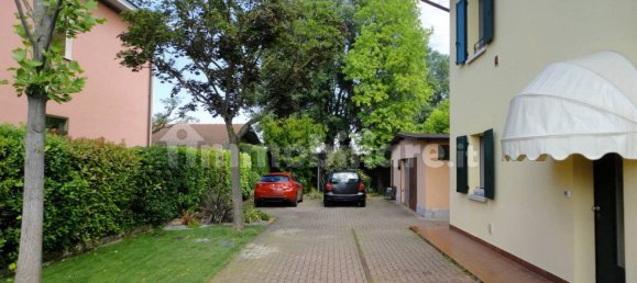 3 bedrooms Villa in Castel Maggiore, Italy No. 132206 7