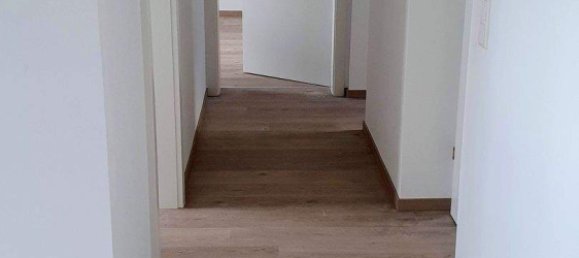 Квартира с 4 комнатами в Винер Нойштадт, Австрия № 177166 14