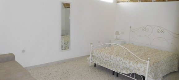 4 rooms Apartment in Gallipoli, Italy No. 187105 2