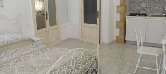 4 rooms Apartment in Gallipoli, Italy No. 187105 3