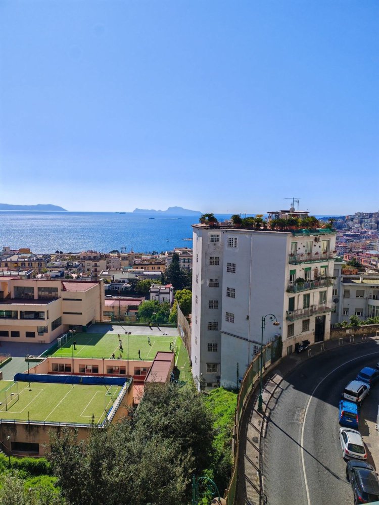 6 rooms Penthouse in Naples, Italy No. 140309