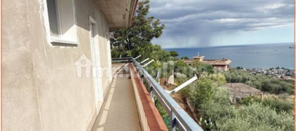 4 Schlafzimmer Villa in Formia, Italy, Nr. 258530 15