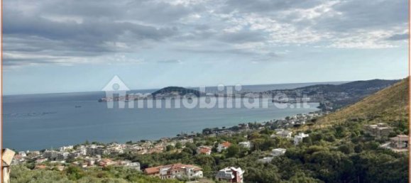 4 Schlafzimmer Villa in Formia, Italy, Nr. 258530 20