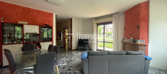 4-salle Villa à Calco, Italy No. 289962 6