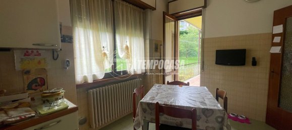 4-salle Villa à Calco, Italy No. 289962 10