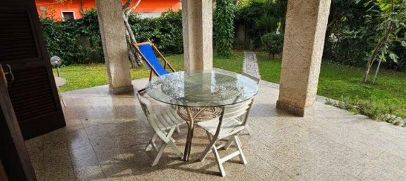 8 rooms Villa in Carrara, Italy No. 111844 3