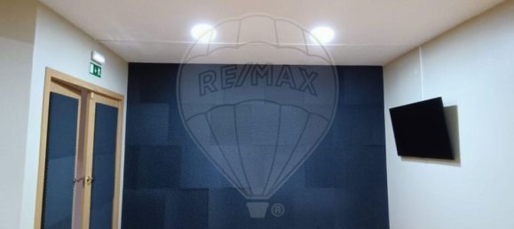 Oficina en Amadora, Portugal 235 m² No. 72500 4