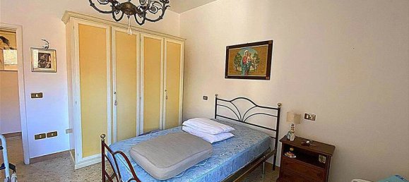 2 bedrooms Apartment in Cecina, Italy No. 114051 8