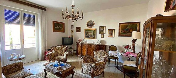 2 bedrooms Apartment in Cecina, Italy No. 114051 2