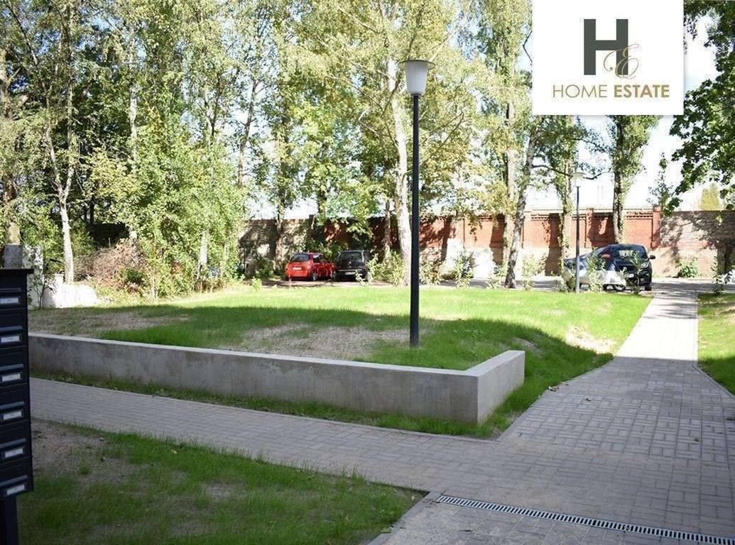  Parking in Gesundbrunnen, Germany No. 365214