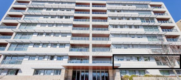 4 Schlafzimmer Wohnung in Porto, Portugal, Nr. 111901 3