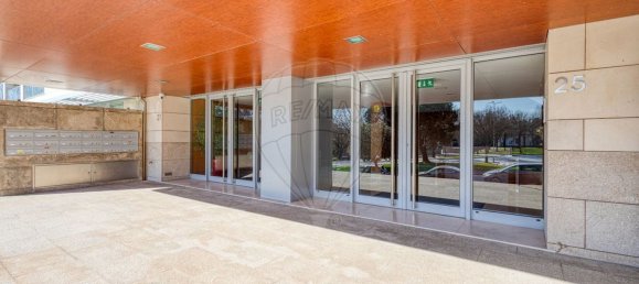 4 Schlafzimmer Wohnung in Porto, Portugal, Nr. 111901 4