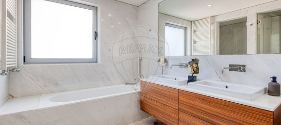 4 Schlafzimmer Wohnung in Porto, Portugal, Nr. 111901 32