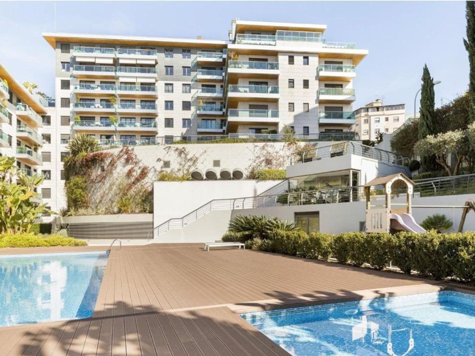 4 bedrooms Apartment in Lisbon, Portugal No. 66712