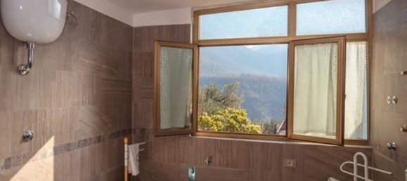 6 Schlafzimmer Villa in Prata Sannita, Italy, Nr. 325681 12