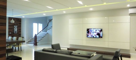 3 bedrooms Villa in Long Bien, Vietnam No. 3656 2