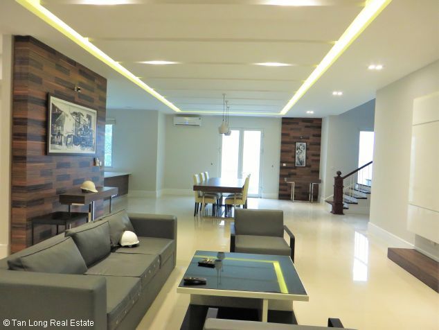 3 bedrooms Villa in Long Bien, Vietnam No. 3656