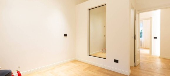 2 Schlafzimmer Wohnung in Milan, Italy, Nr. 296858 33